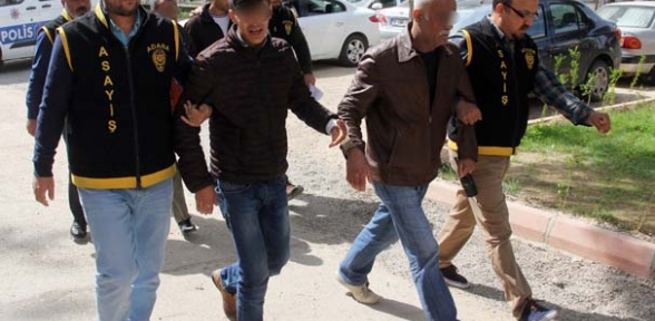 Okulda markette ve minibüste 14 yaşındaki kızı taciz ettiler