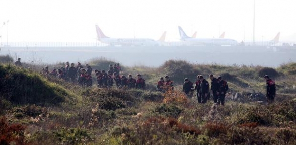 Onlarca Polis Arıyor 