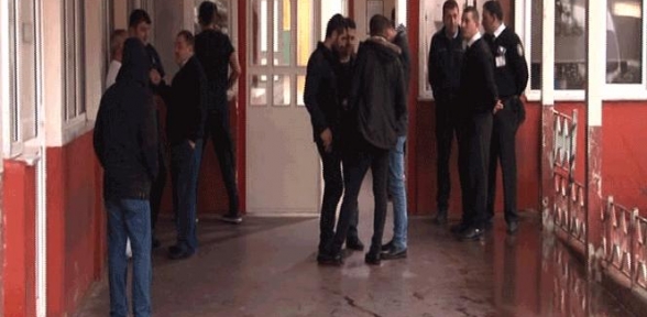 Özbek kadın bıçaklanarak öldürüldü