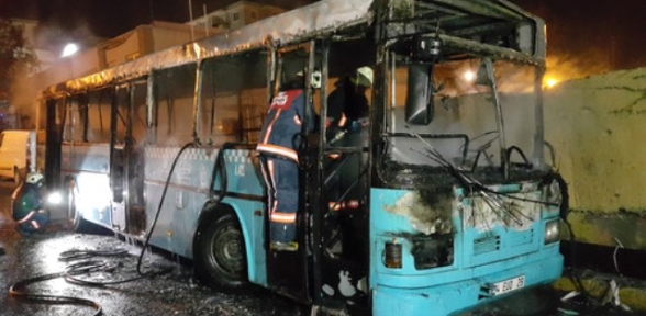 Özel Halk Otobüsü Kundaklandı 