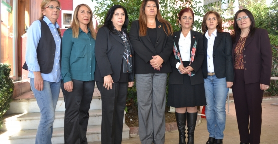Paragraf ihalesi CHP kadın kollarını istifa ettirdi.