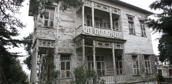 PERİLİ KÖŞK KİTABI