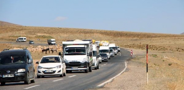 PKK lılar yol kesti 1 uzman çavuş yaralı