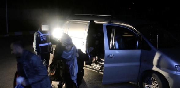 Polis bagajı açınca