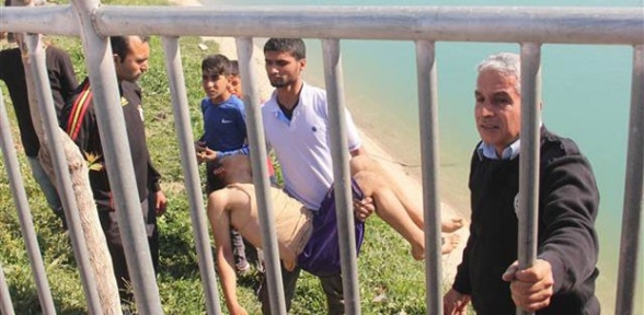 Polis çocuğu başka bir çocuğun yardımıyla kurtardı