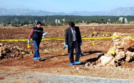 Polis Memuru Ensesinden Vurulmuş Halde Bulundu