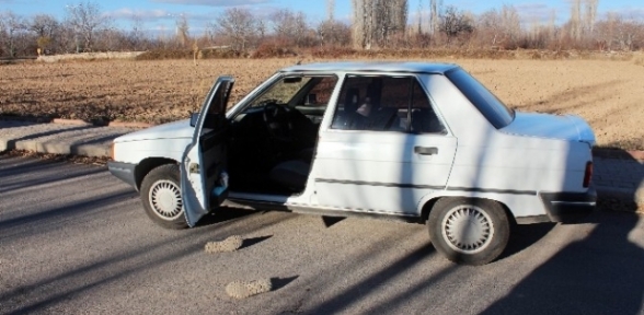 Polis Memuru Özel Aracında Başından Vurulmuş Halde Bulundu