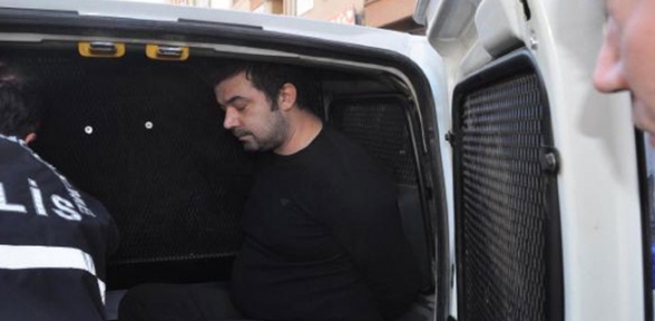 Polislerle gittiği evinde öldürüldü