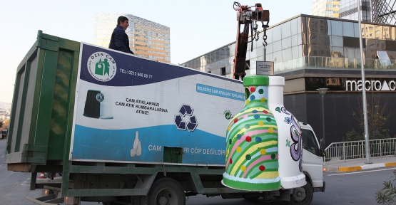 Renklenen Cam Kumbaralar Ataşehir Caddelerinde