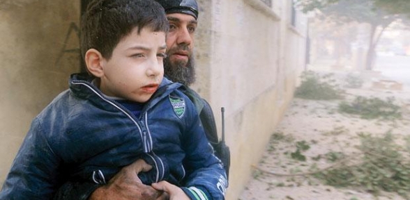 Rus uçakları İdlibi vurdu 40 kişi öldü