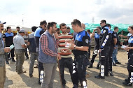 SAHTE PARAYA KARŞI BESİCİLERİ UYARAN TOPLUM DESTEKLİ POLİSLER