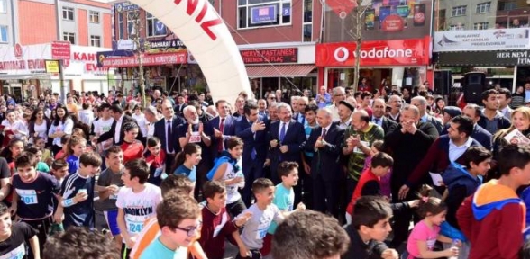 Sancaktepe Bahar Koşusu yoğun katılım altında gerçekleşti