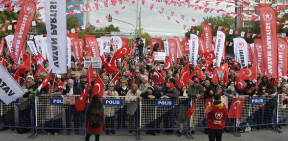 Saray savaşı diyerek Mehmetçiği arkadan vuruyorlar