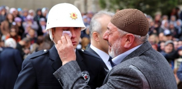 Şehidin Dedesinden ağlatan hareket