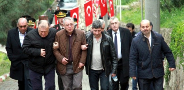 Şehit Annesinin Feryadı Ben O Bayrakları Düğününde Asacaktım Yavrum