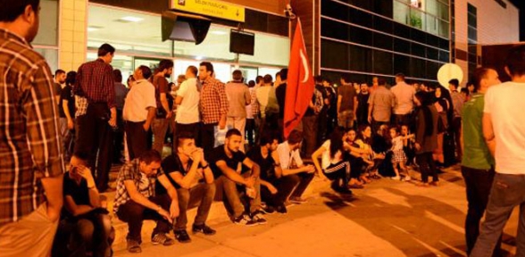 Şehit polisler gece yarısı memleketlerine uğurlandı