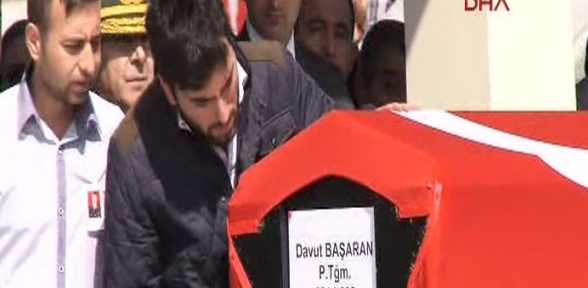 Şehit yazısız şehit cenazesi