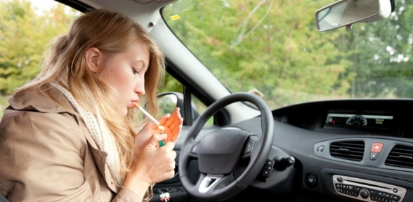 Sigara içilen taksiye binmeyin