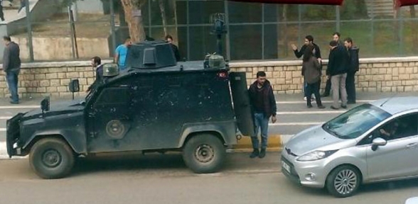 Silvan da 2 İtalyan aktivist gözaltına alındı