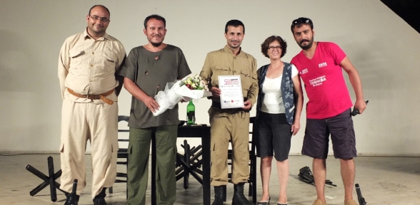 Sınır Urlada sahnelendi