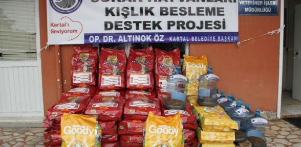 SOKAK HAYVANLARI İÇİN MAMA DAĞITILDI