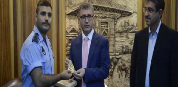 Soyguncuyu yakaladı 1 kese altını kaptı