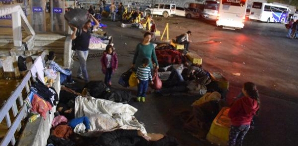 Suriyeli sığınmacıların büyük bölümü otogardan ayrıldı
