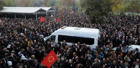 Tahir Elçiyi Son Yolculuğuna 50 Bin Kişi Gözyaşlarıyla Uğurladı 