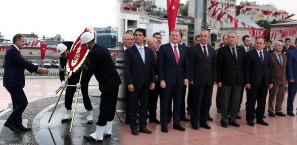 Taksim de İstanbul un kurtuluşu töreni