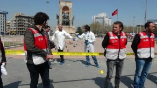 Taksimde Silah Sesleri Panik Yarattı