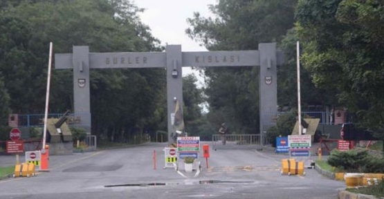 TEKİRDAĞın Çorlu İlçesinde askeri minibüsün kışla içerisinde devrilmesi sonucu 25 kişi yaralandı