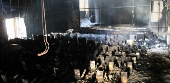 Teröristler kütüphaneyi bile yaktı 