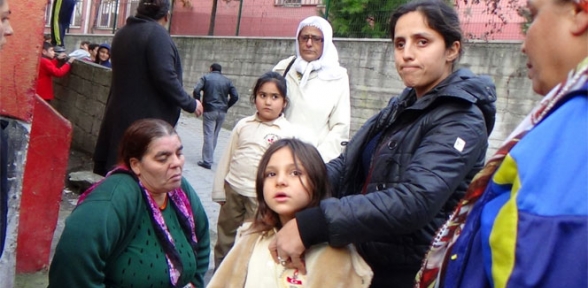 Torununu Kurtarmaya Koştu 