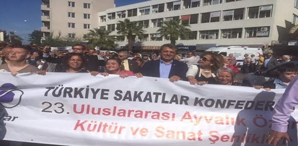 Tüm partiler bir araya gelerek engellilerin sorunları konusunda ortaklaşmalıdır