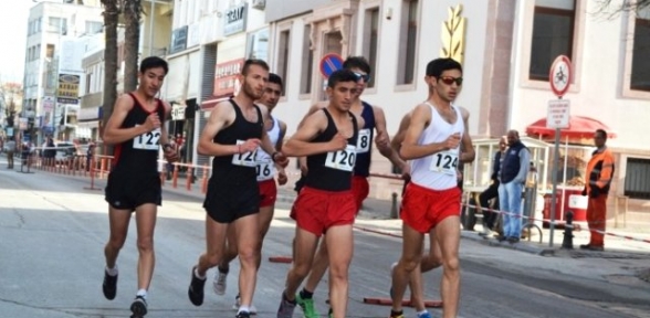 Türkiye Yürüyüş Şampiyonası Ayvalıkta Başladı