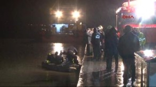 Tuzlada Denize Düşen Arabadan 1 Kişinin Cesedi Çıkarıldı