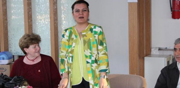 Tweetleri takip edene kadar canlı bombaları takip etsinler