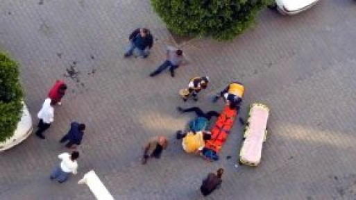 10uncu Kattan Atlayan Kadın İntihar İçin Kapı Kapı Dolaştı