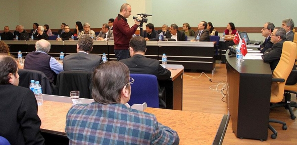 Üniversitelerde OHAL Binlerce akademisyene soruşturma