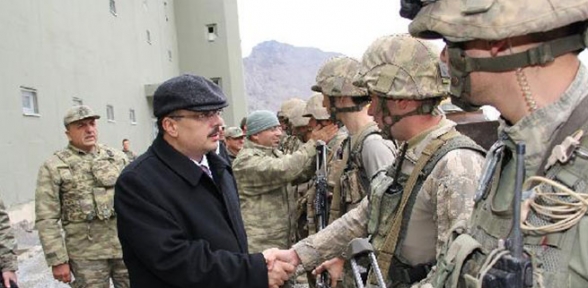Vali Canbolat sınır birliklerini ziyaret etti