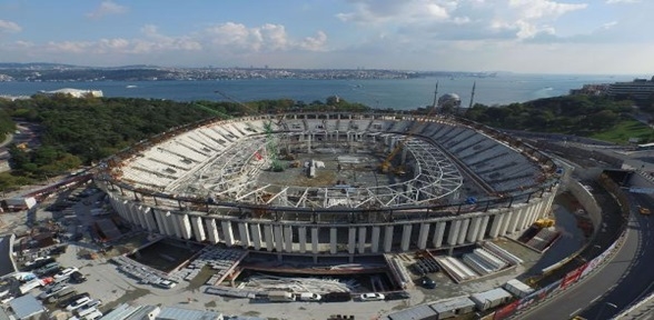 Vodafone Arena nın çatısı yükselmeye başladı